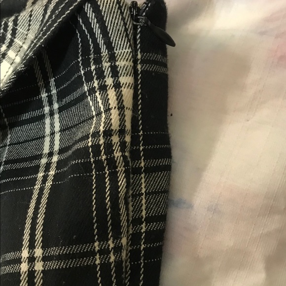 Brandy Melville Melanie Plaid Shorts - Picture 3 of 5